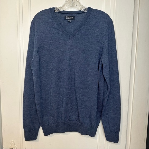 Jos. A. Bank Other - Jos A Banks Traveler Performance Tailored Merino V-Neck blue Sweater sz large